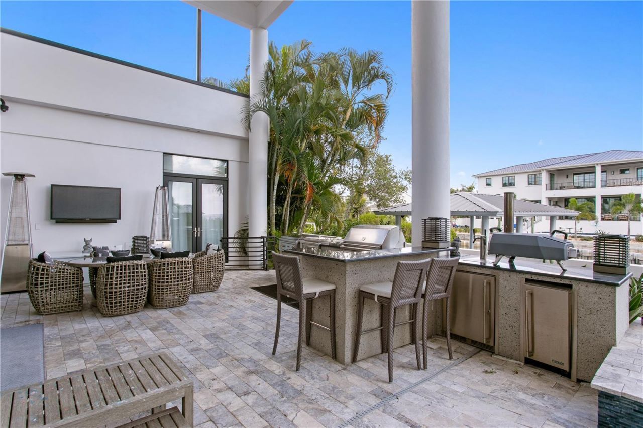 2 Sandpiper Road, Tampa, FL 33609 Photo