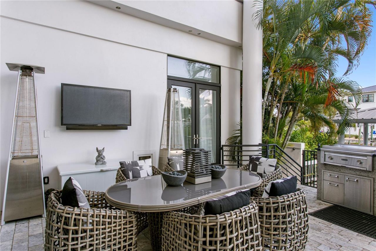 2 Sandpiper Road, Tampa, FL 33609 Photo
