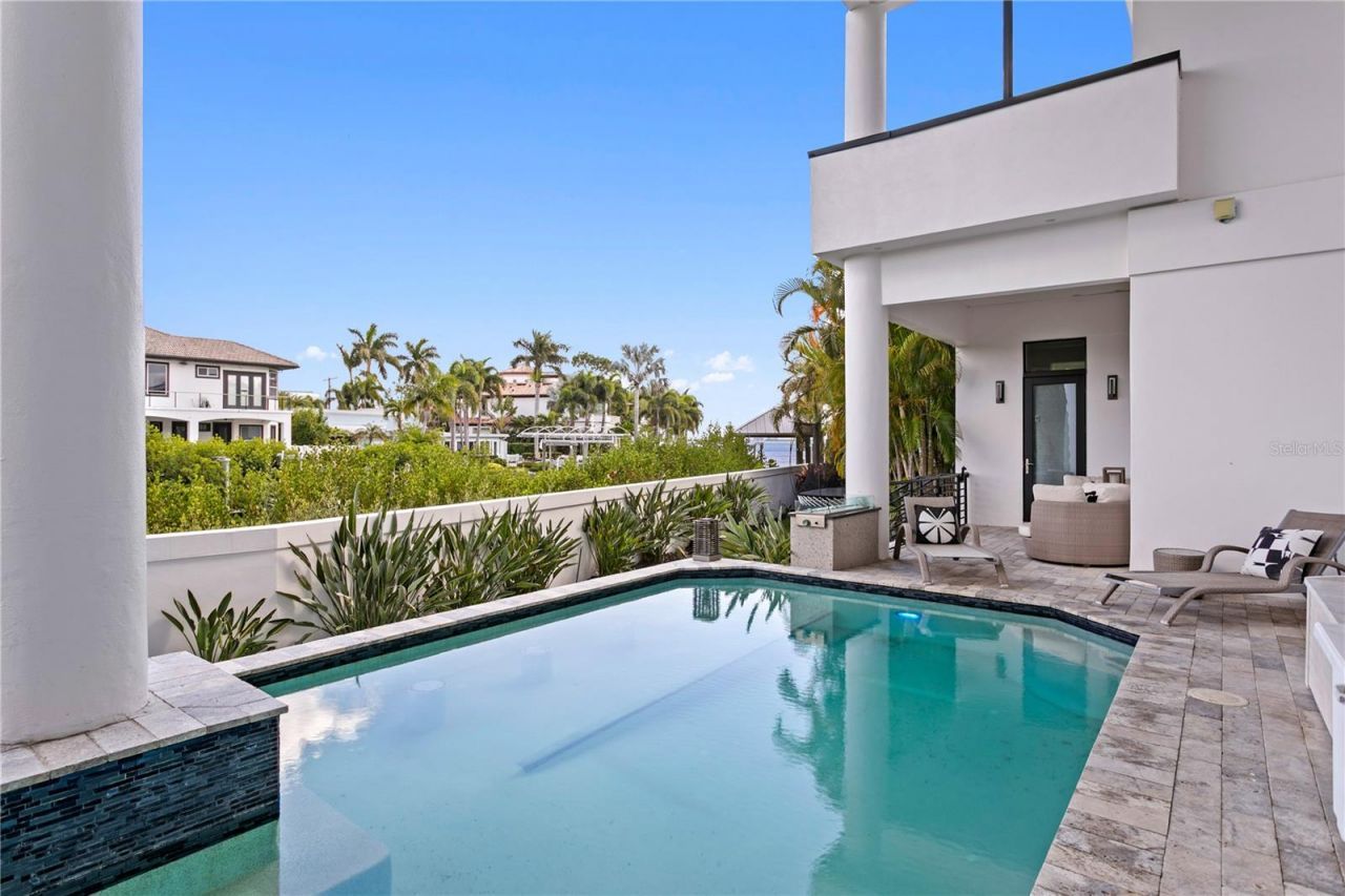 2 Sandpiper Road, Tampa, FL 33609 Photo
