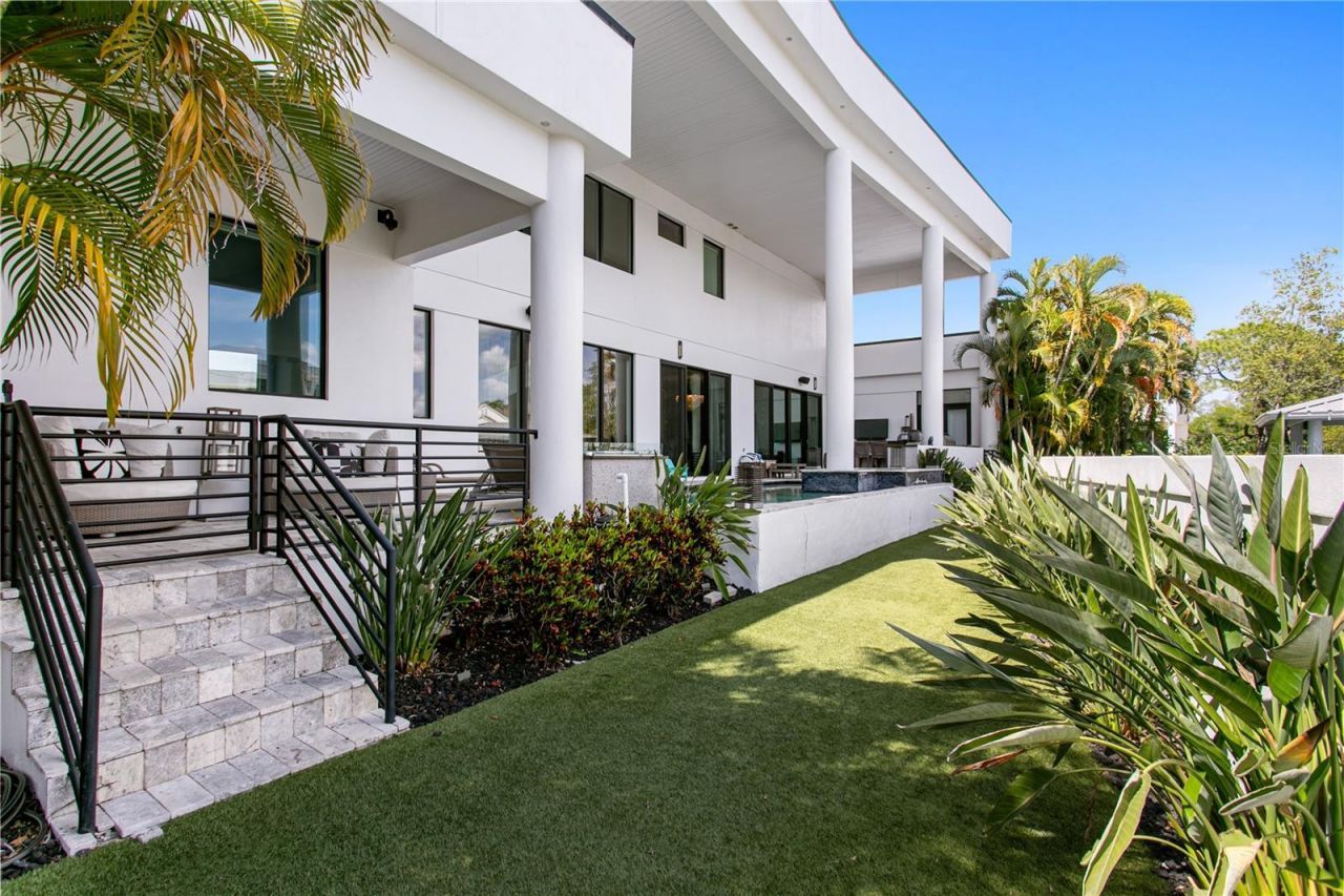 2 Sandpiper Road, Tampa, FL 33609 Photo