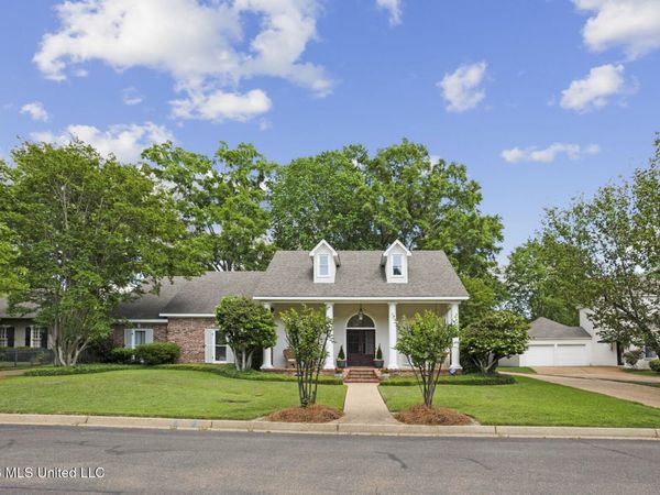 5366 Carolwood Drive, Jackson, MS 39211