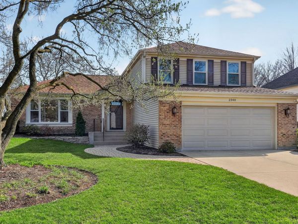 2340 Appleby Drive , Wheaton, IL 60189