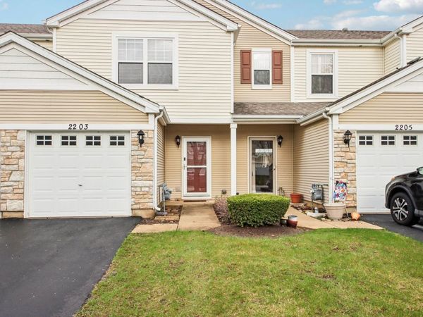 2203 Flagstone Lane , Unit 2203, Carpentersville, IL 60110