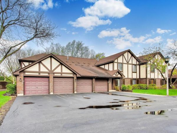 1048 Harbour Court , Unit 2B, Wheeling, IL 60090