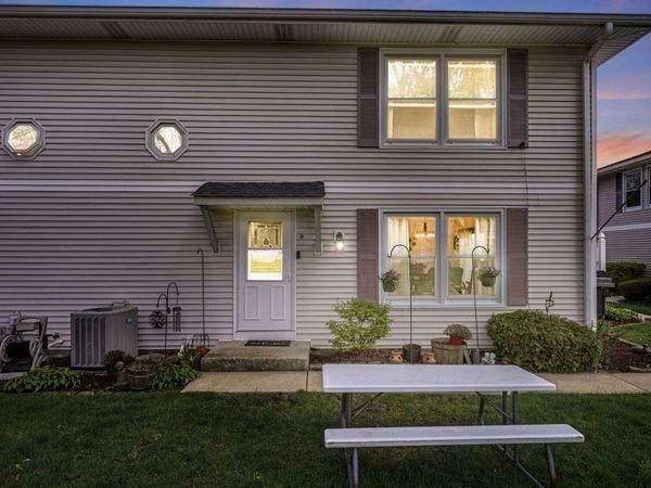 5341 Crescent Lane , Unit D, Oak Forest, IL 60452