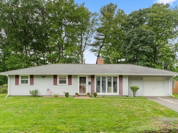 23 Bradford Street, Holbrook, MA 02343