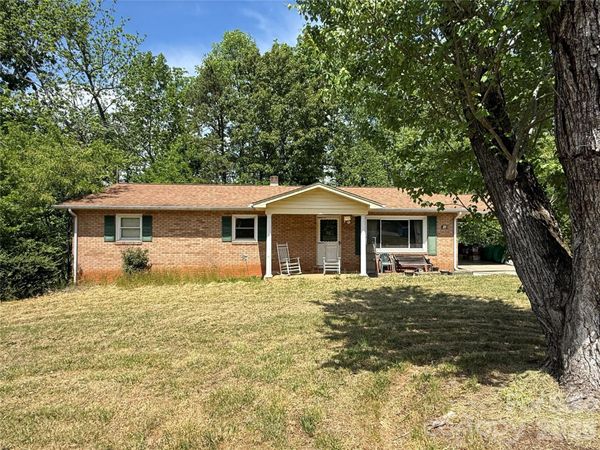 106 Seagle Avenue SE, Valdese, NC 28690