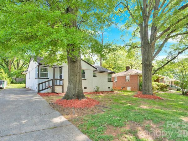 3300 Bonaire Drive , Charlotte, NC 28208