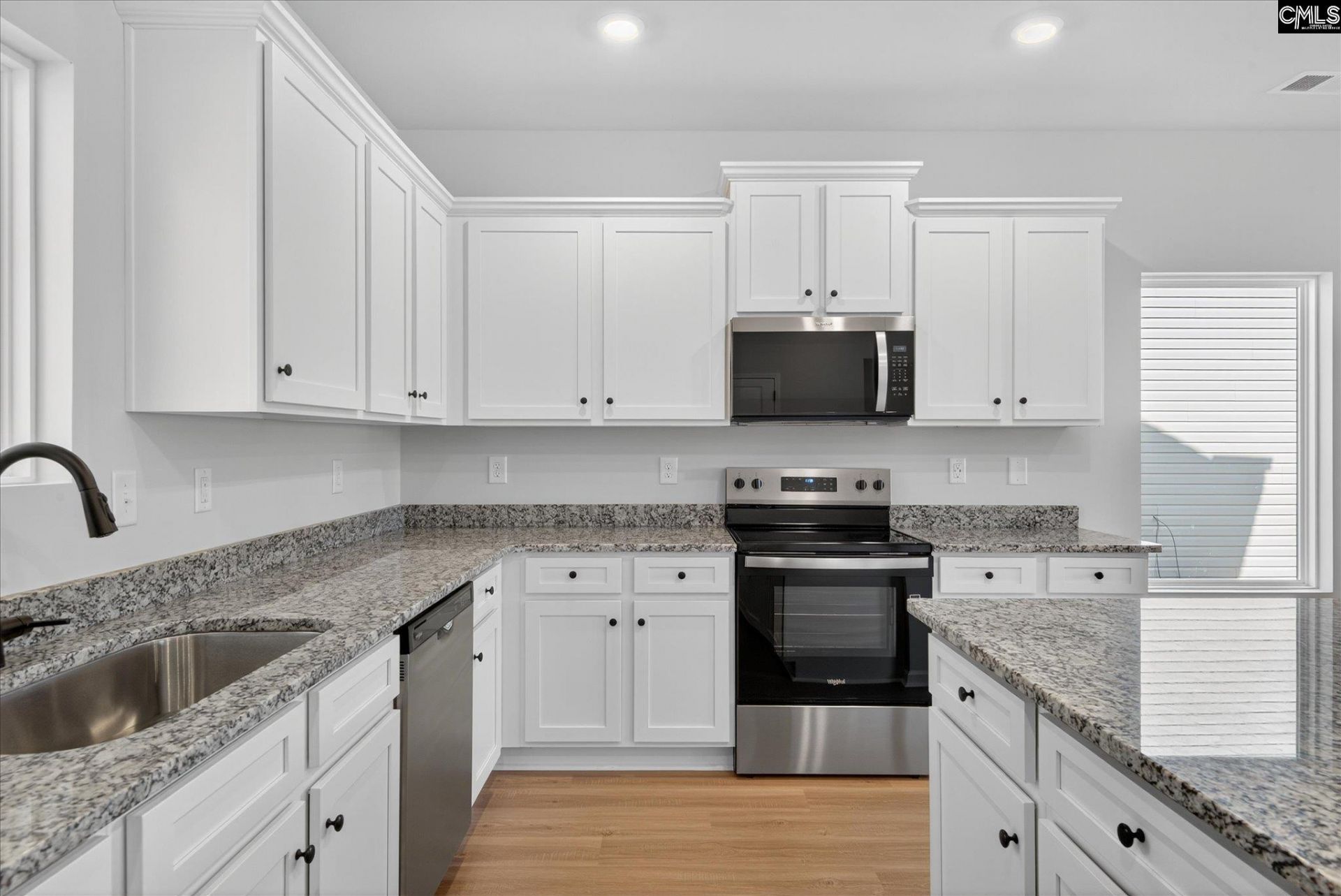 2017 Crimson Glow Court  Photo 5