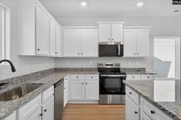 2017 Crimson Glow Court  photo 4