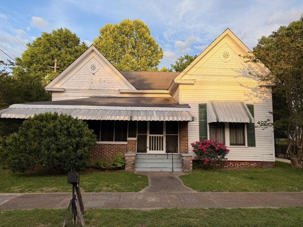 407 6th S, Columbus, MS 39701