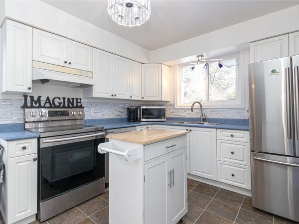 2834 Sooke Rd , Langford, BC V9B 4J9