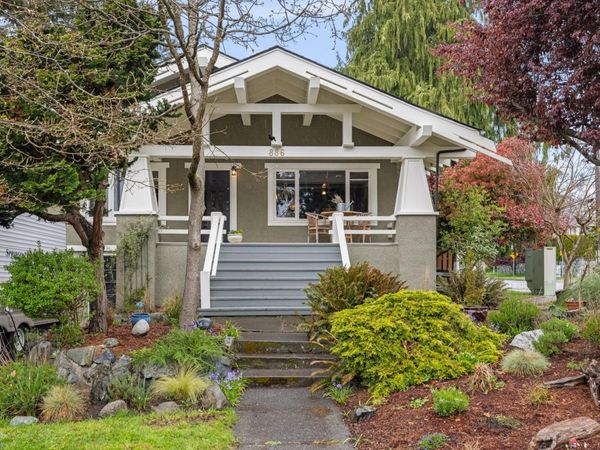 886 Maddison St , Victoria, BC V8S 4C2