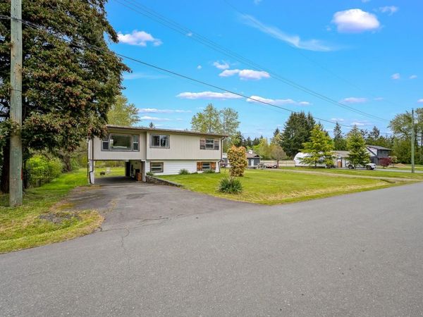 1238 Don Rd , Comox, BC V9M 4C4
