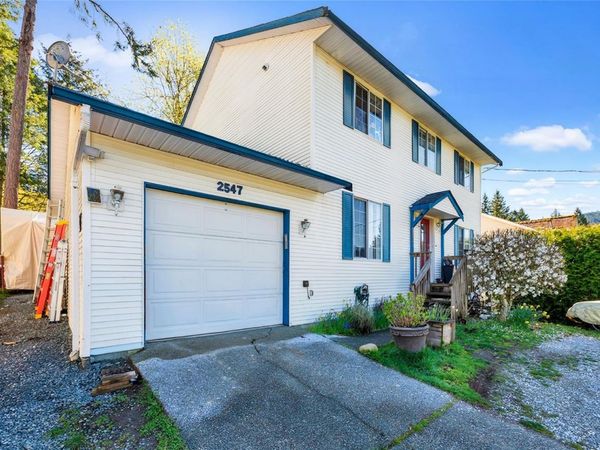 2547 Davidson Rd, Shawnigan Lake, BC V0R 2W2