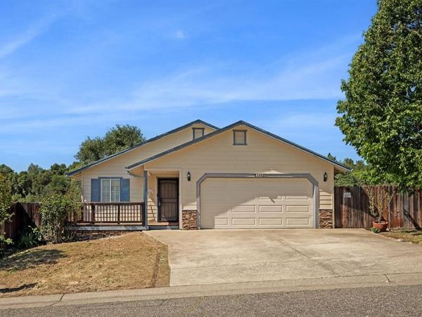 2329 Davis Ct, Placerville, CA 95667