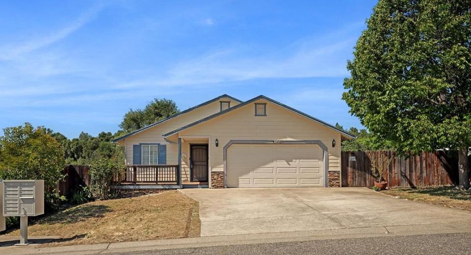 2329 Davis Ct, Placerville, CA 95667 Photo