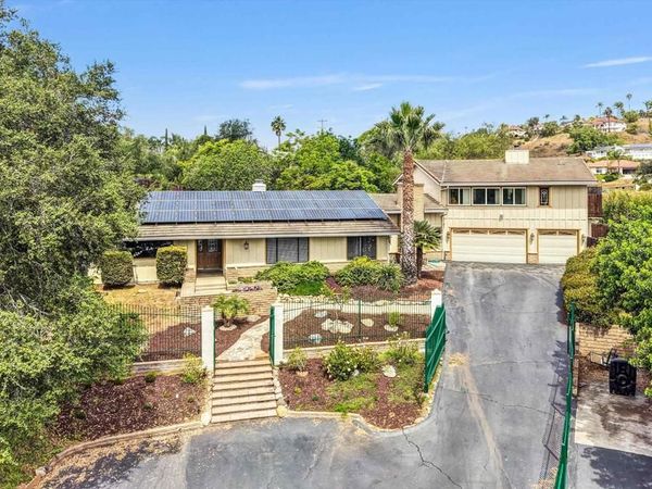 3056 Overhill Drive, Vista, CA 92084