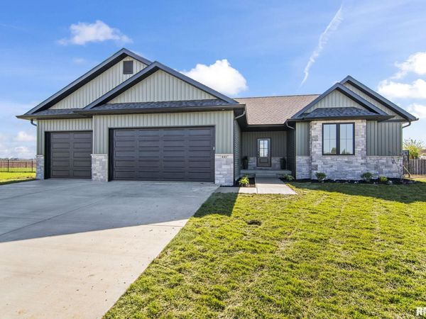 421 Sundown Lane, Chatham, IL 62629