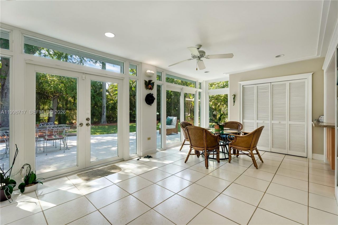 9830 SW 69th Ave , Pinecrest, FL 33156 Photo