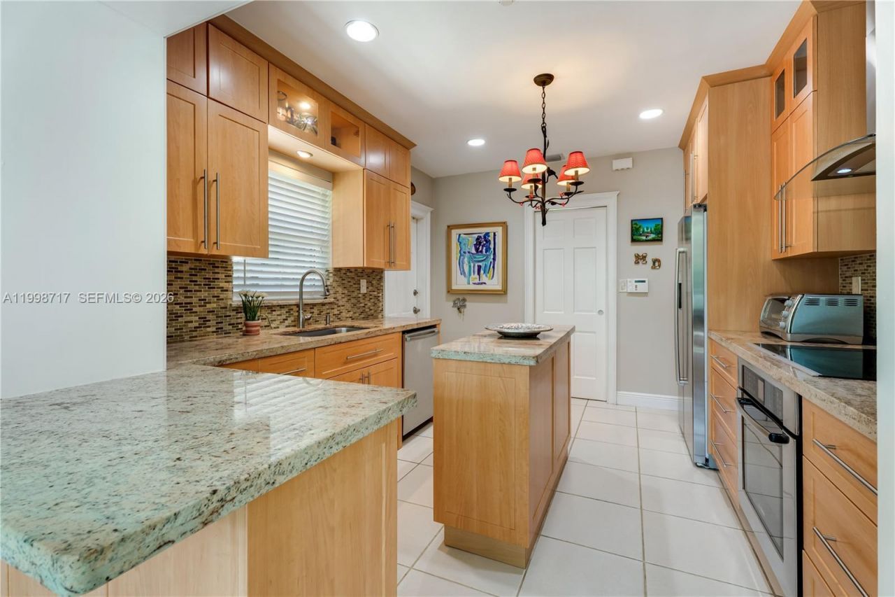 9830 SW 69th Ave , Pinecrest, FL 33156 Photo