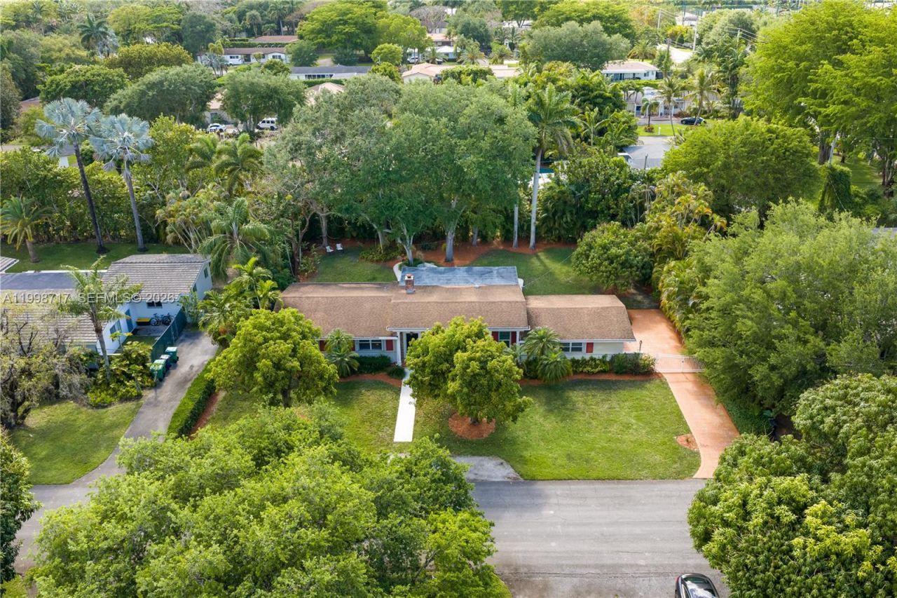 9830 SW 69th Ave , Pinecrest, FL 33156 Photo