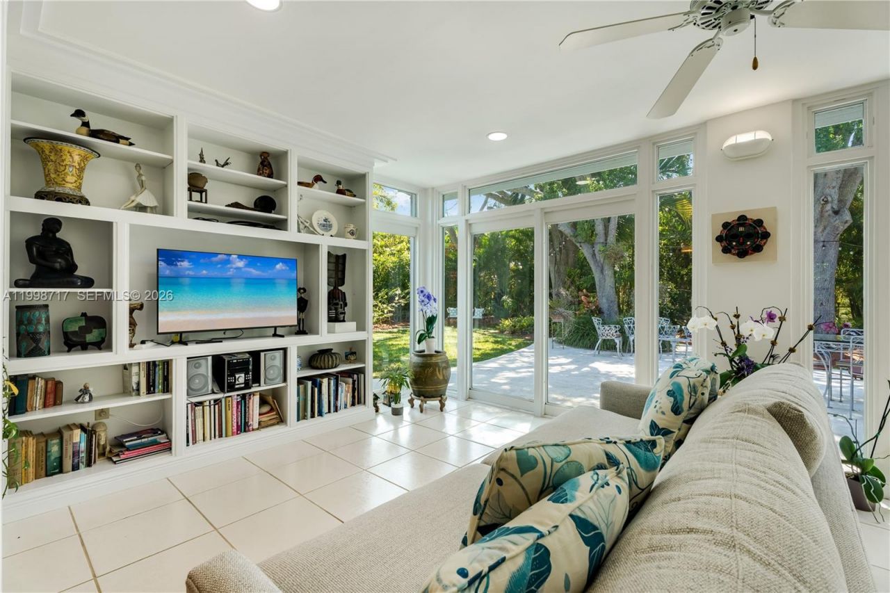 9830 SW 69th Ave , Pinecrest, FL 33156 Photo