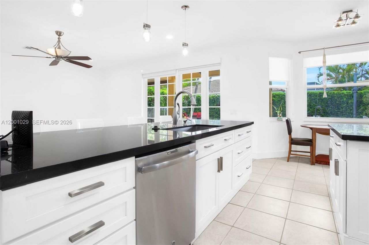 4467 Fox Glove Ln, Weston, FL 33331 Photo