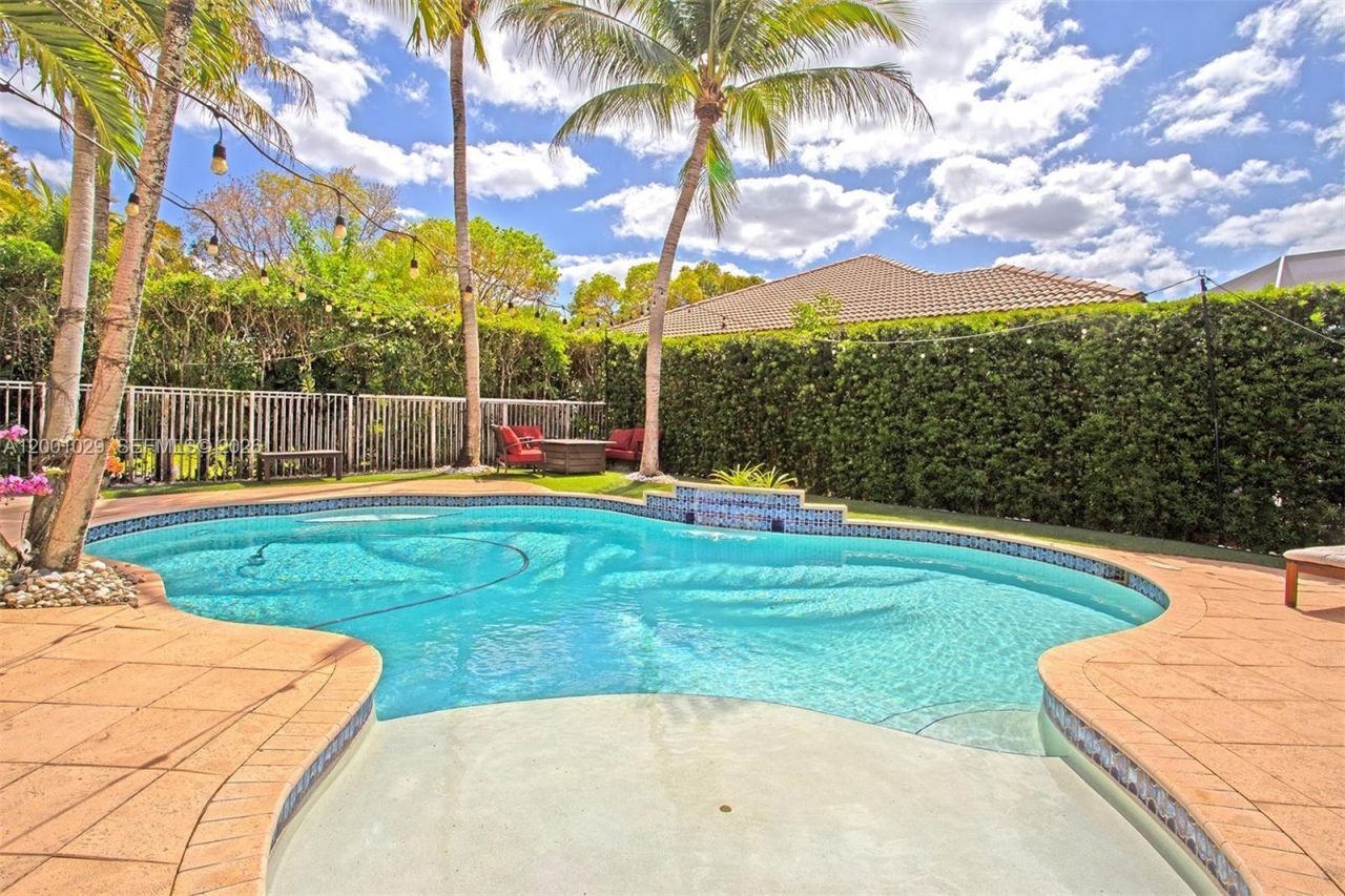 4467 Fox Glove Ln, Weston, FL 33331 Photo