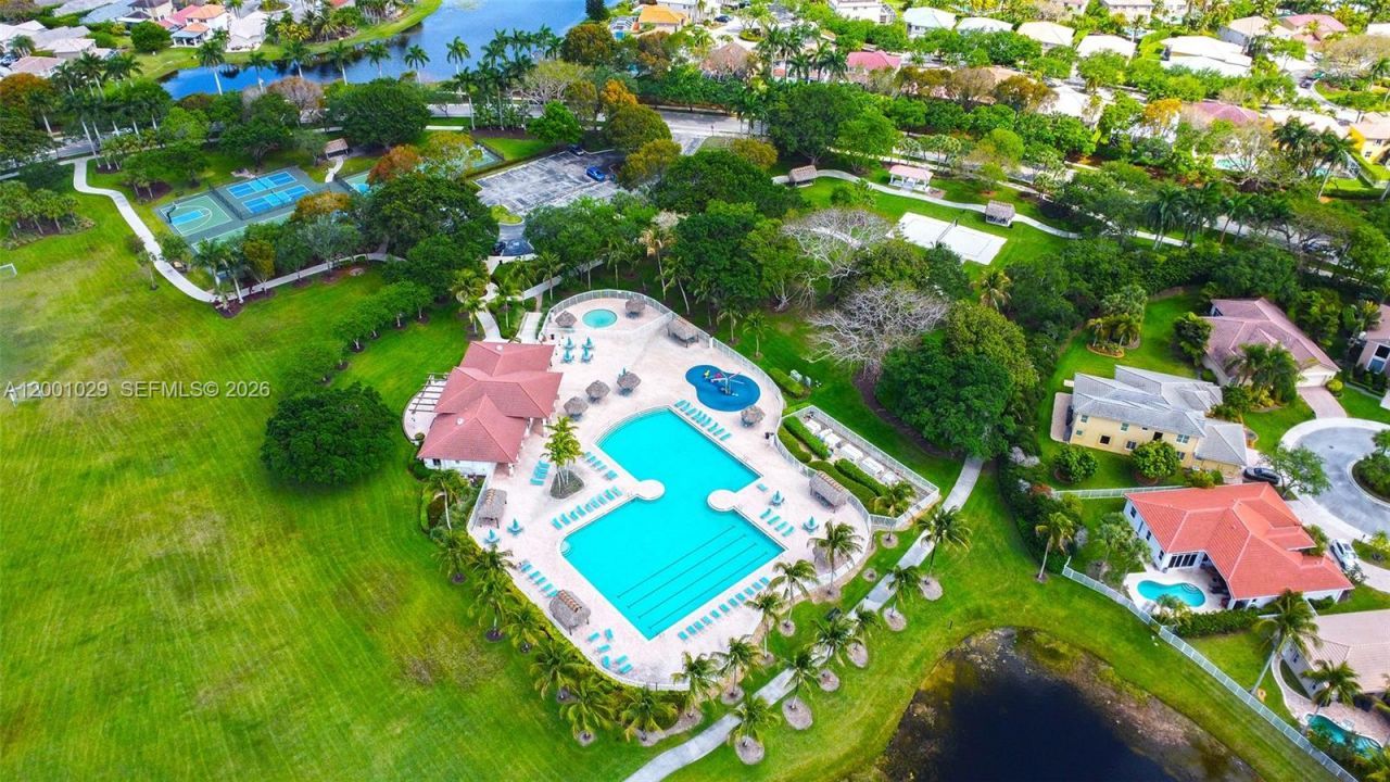4467 Fox Glove Ln, Weston, FL 33331 Photo