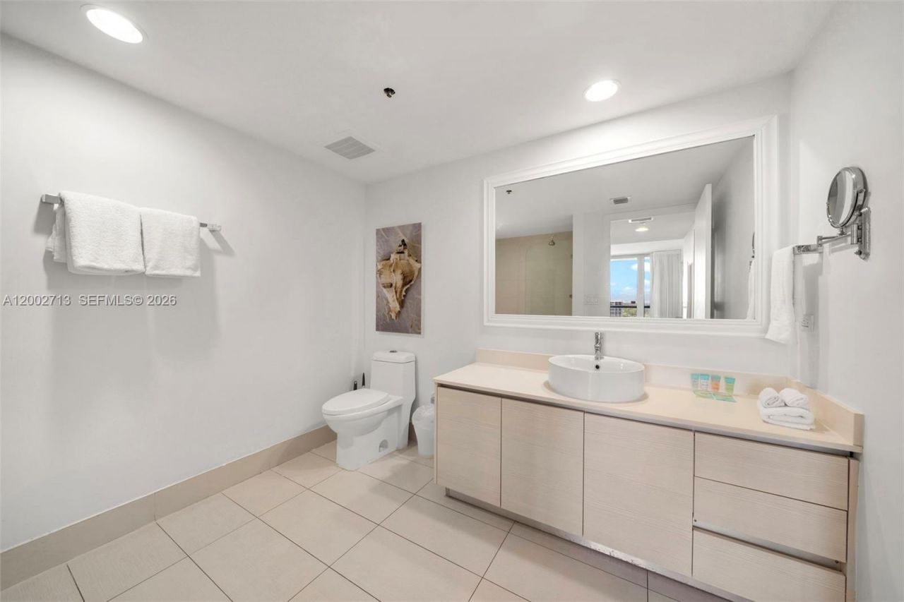 2602 E Hallandale Beach Blvd , Unit R1104, Hallandale Beach, FL 33009 Photo
