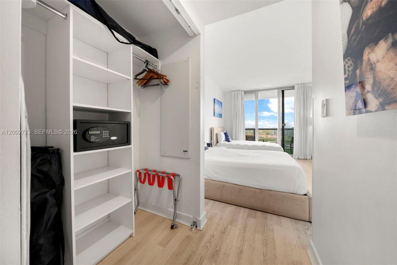 2602 E Hallandale Beach Blvd , Unit R1104, Hallandale Beach, FL 33009 Photo