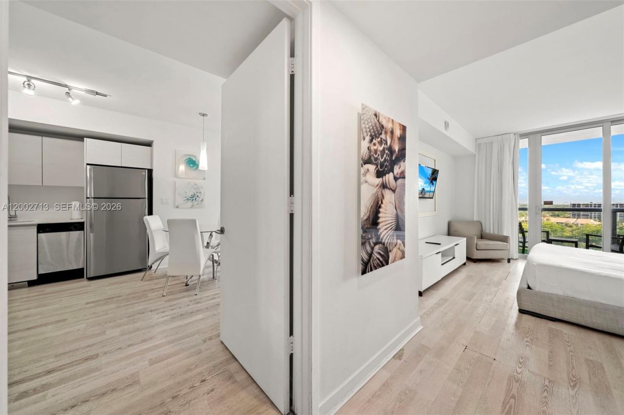 2602 E Hallandale Beach Blvd , Unit R1104, Hallandale Beach, FL 33009 Photo