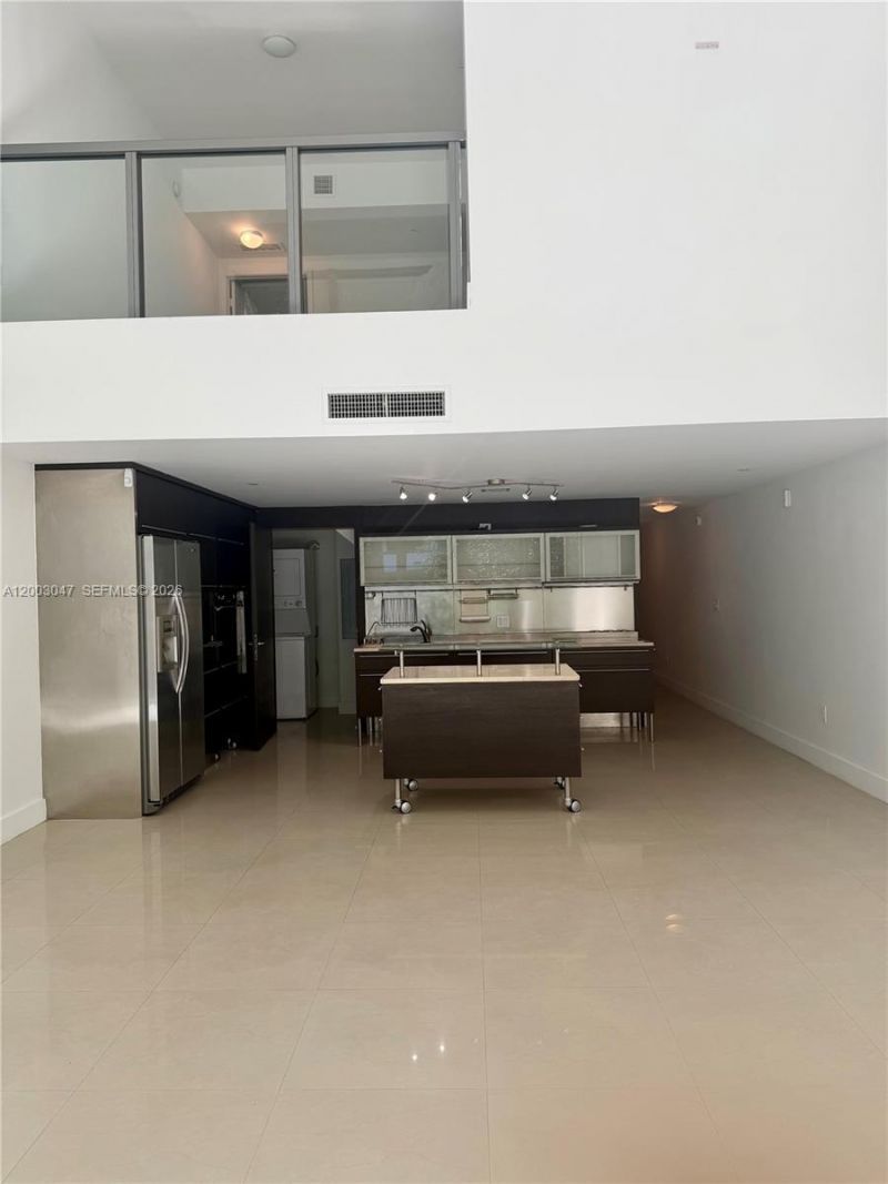 6000 Collins Ave , Unit 313, Miami Beach, FL 33140 Photo