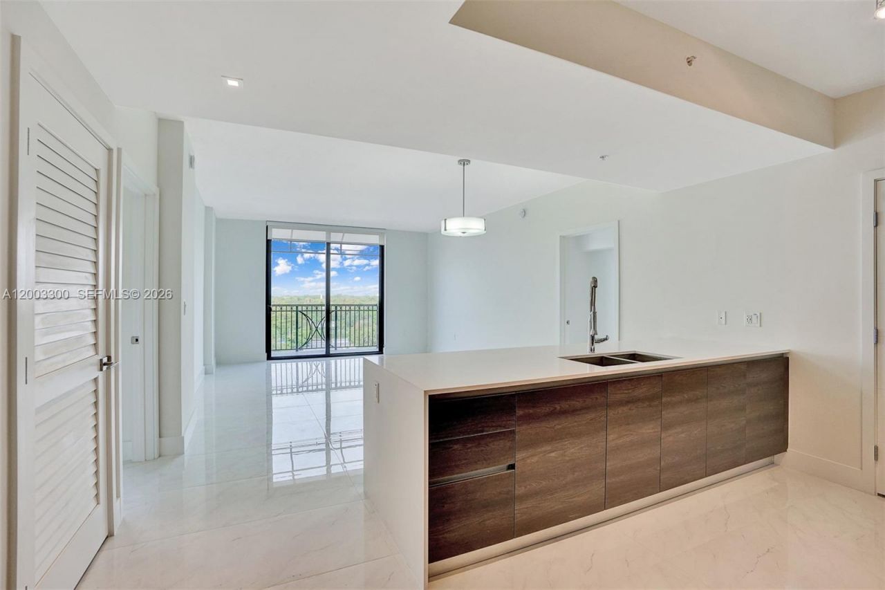 301 Altara Ave, Unit 821, Coral Gables, FL 33146 Main Photo