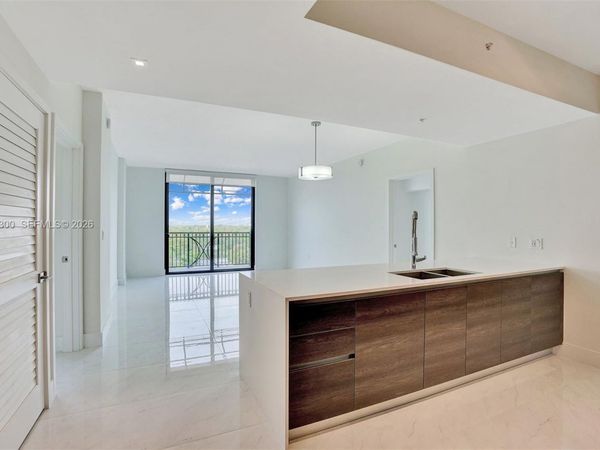 301 Altara Ave , Unit 821, Coral Gables, FL 33146