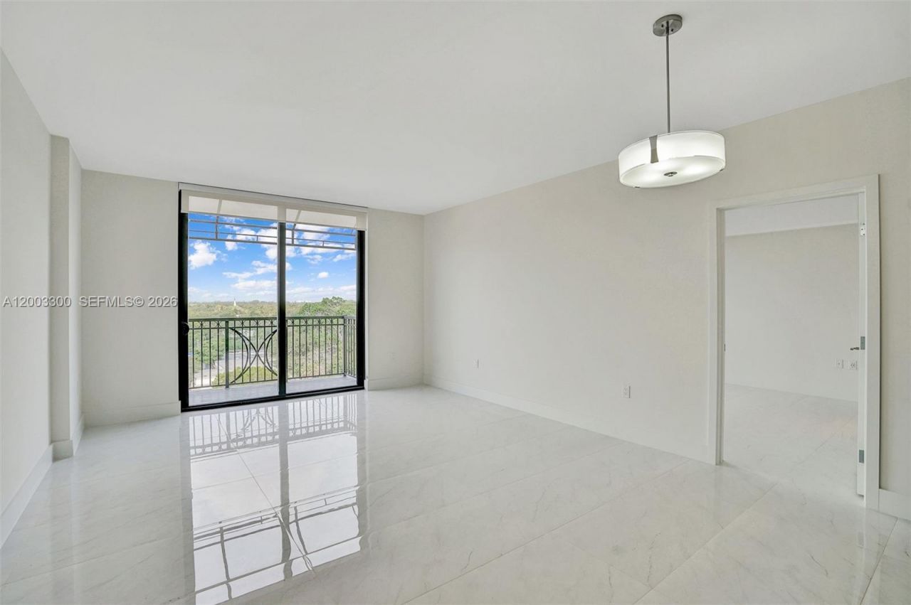 301 Altara Ave, Unit 821, Coral Gables, FL 33146 Photo