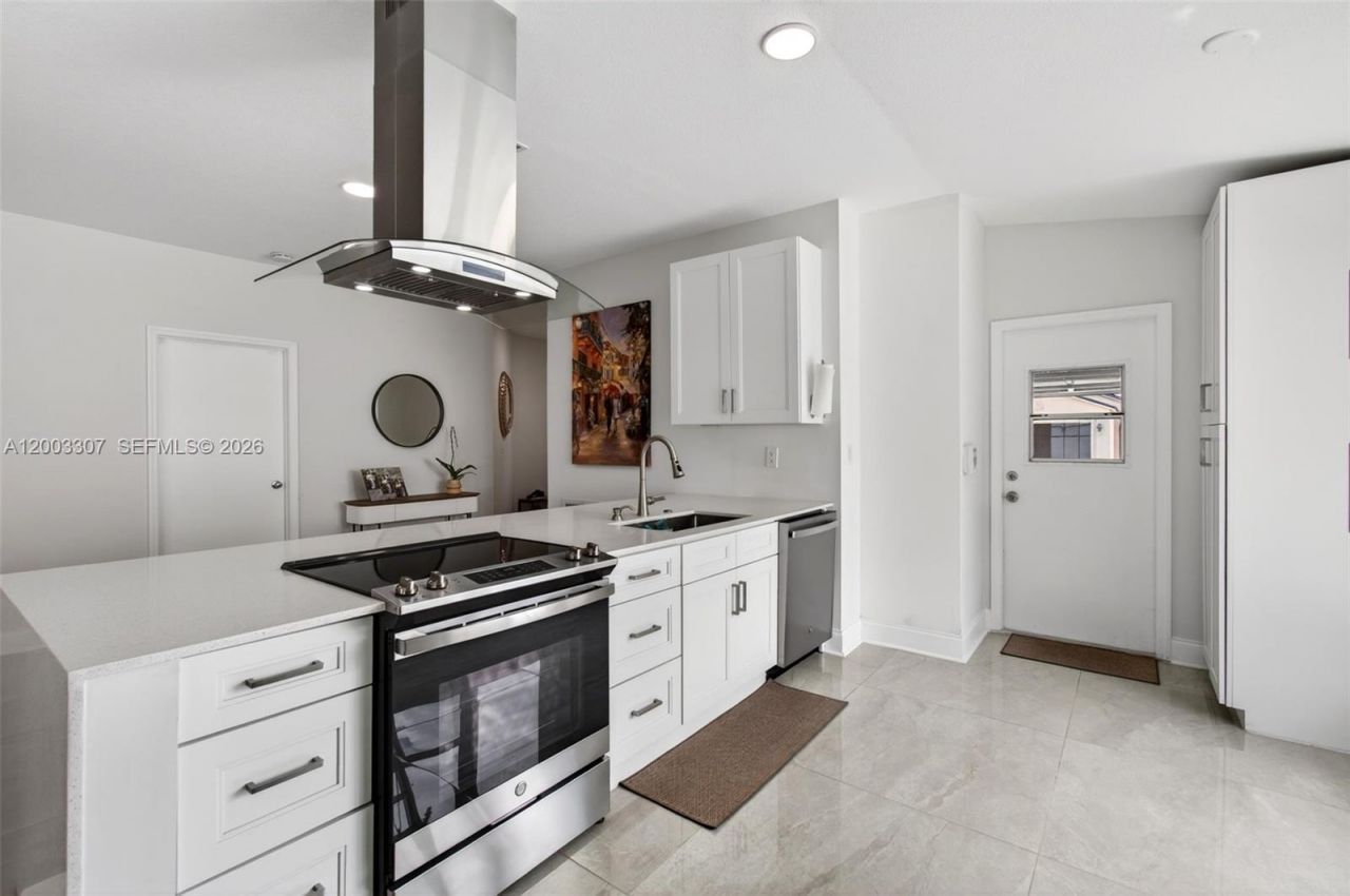 31 E Bentwater Cir, Boynton Beach, FL 33426 Photo