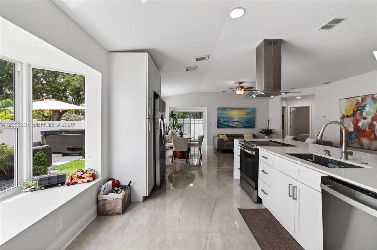 31 E Bentwater Cir, Boynton Beach, FL 33426 Photo