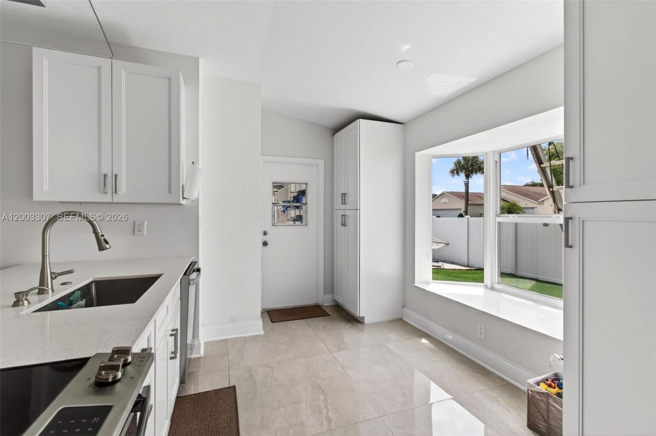 31 E Bentwater Cir, Boynton Beach, FL 33426 Photo