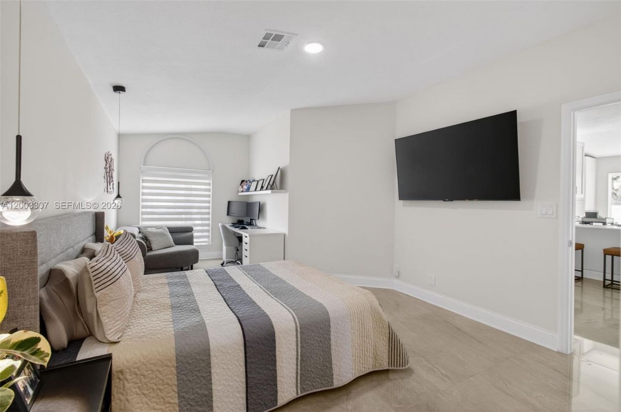 31 E Bentwater Cir, Boynton Beach, FL 33426 Photo