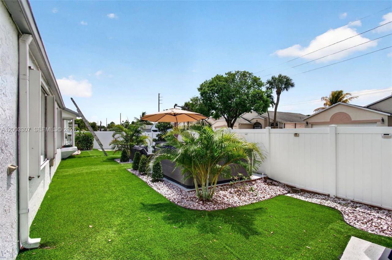 31 E Bentwater Cir, Boynton Beach, FL 33426 Photo