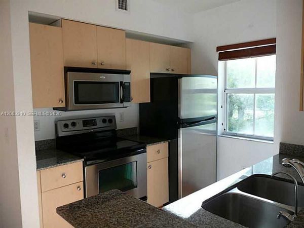 2586 Centergate Dr, Unit 207, Miramar, FL 33025