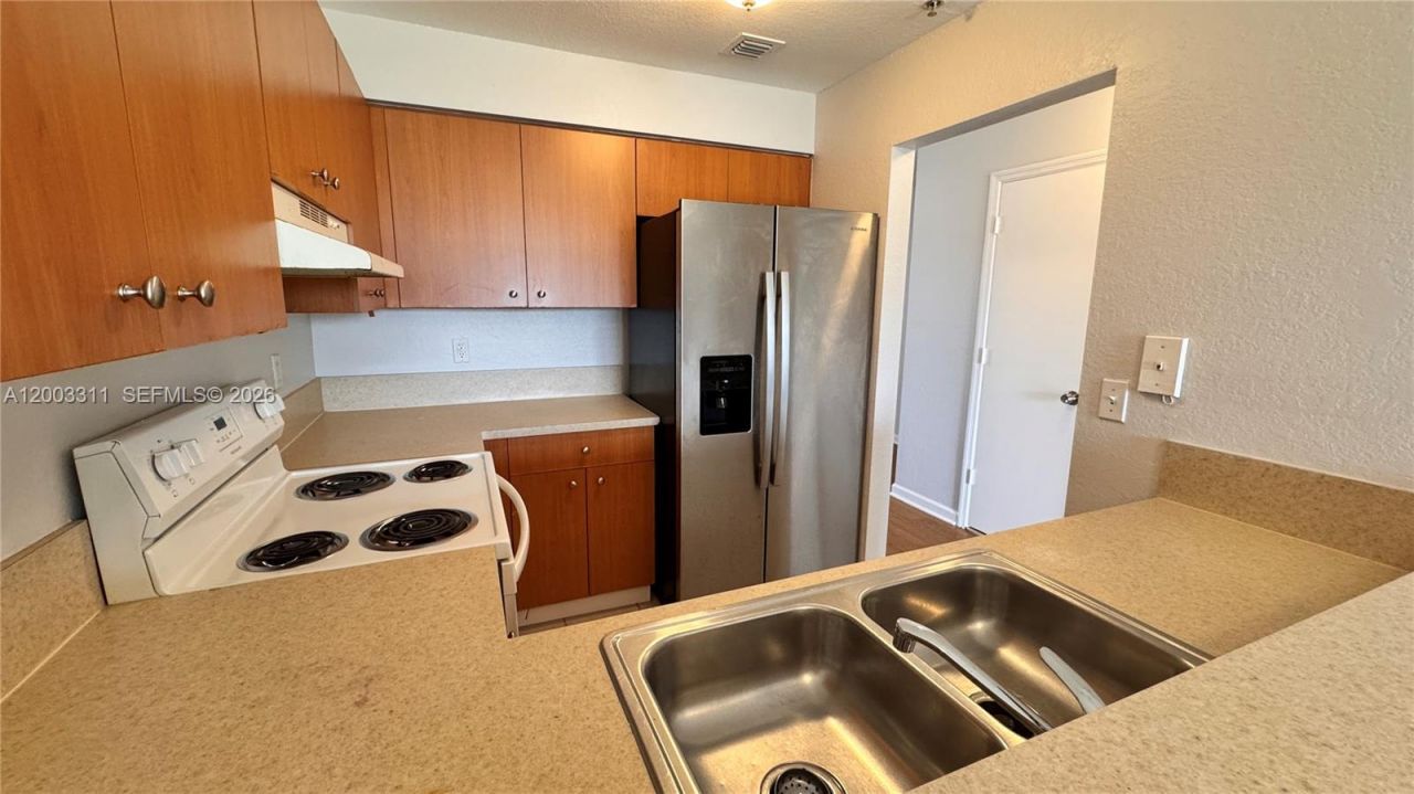 14226 NW 17th Ave , Unit 14226, Opa Locka, FL 33054 Photo