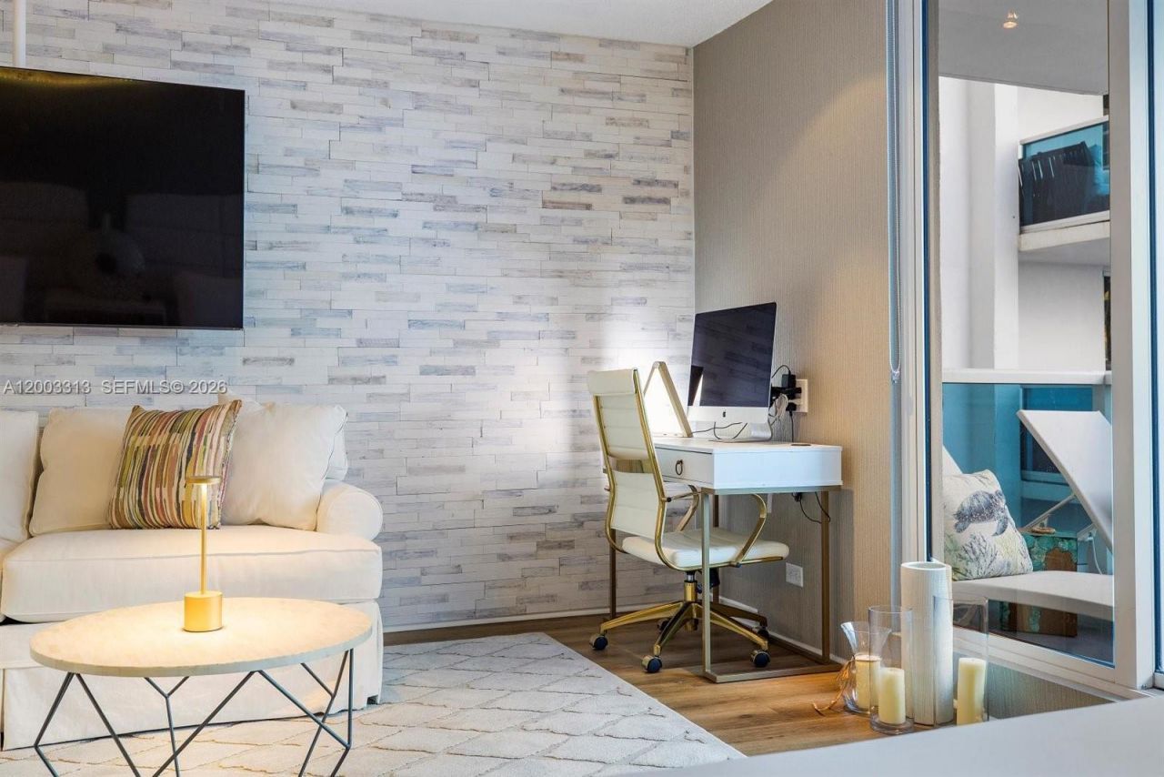 2301 Collins Ave , Unit 421, Miami Beach, FL 33139 Photo