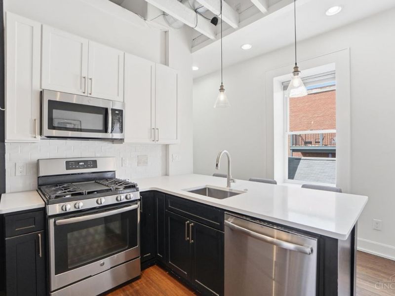 433 Clark Street, Unit B, Cincinnati, OH 45203 Photo 11