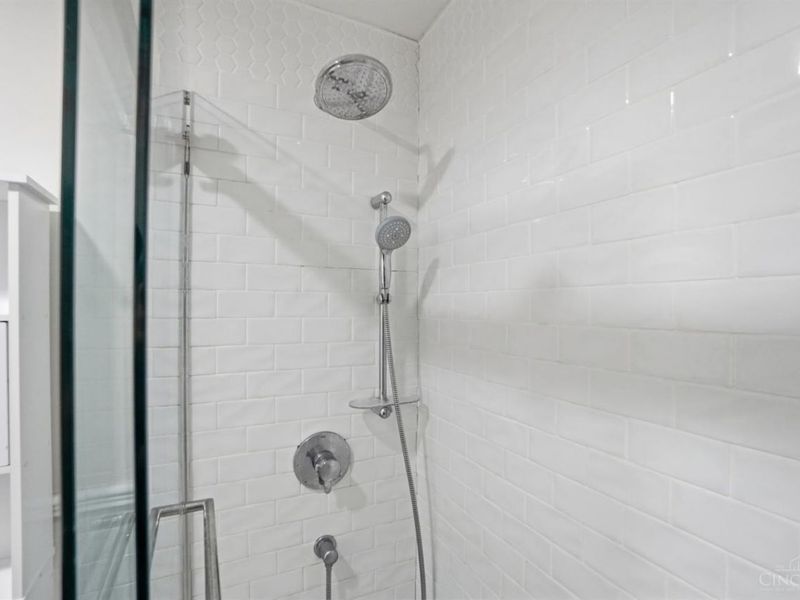 433 Clark Street, Unit B, Cincinnati, OH 45203 Photo 16