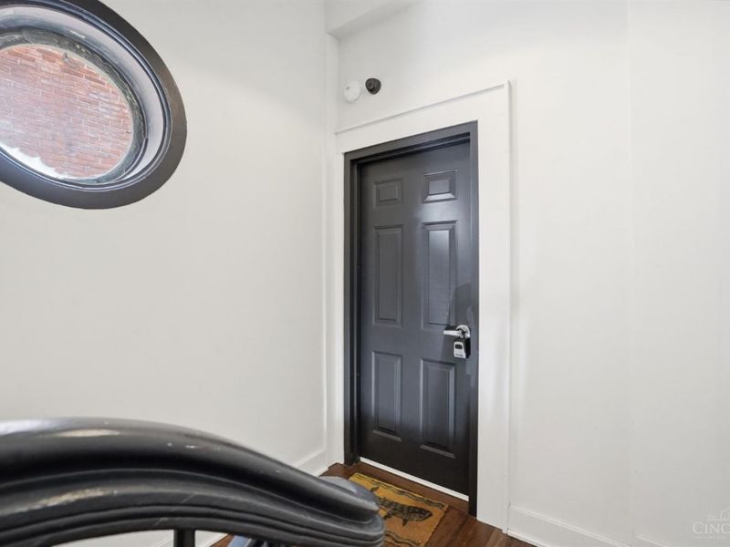 433 Clark Street, Unit B, Cincinnati, OH 45203 Photo 4