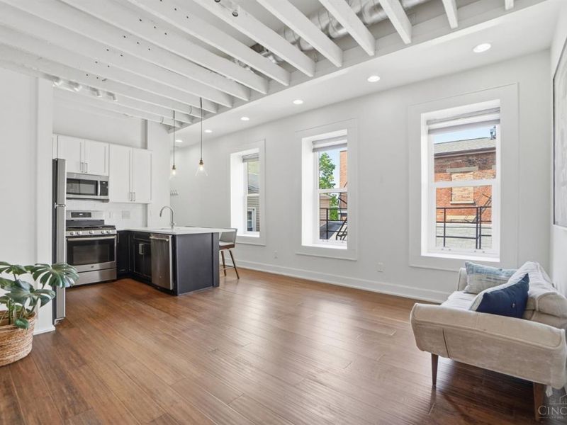 433 Clark Street, Unit B, Cincinnati, OH 45203 Photo 5