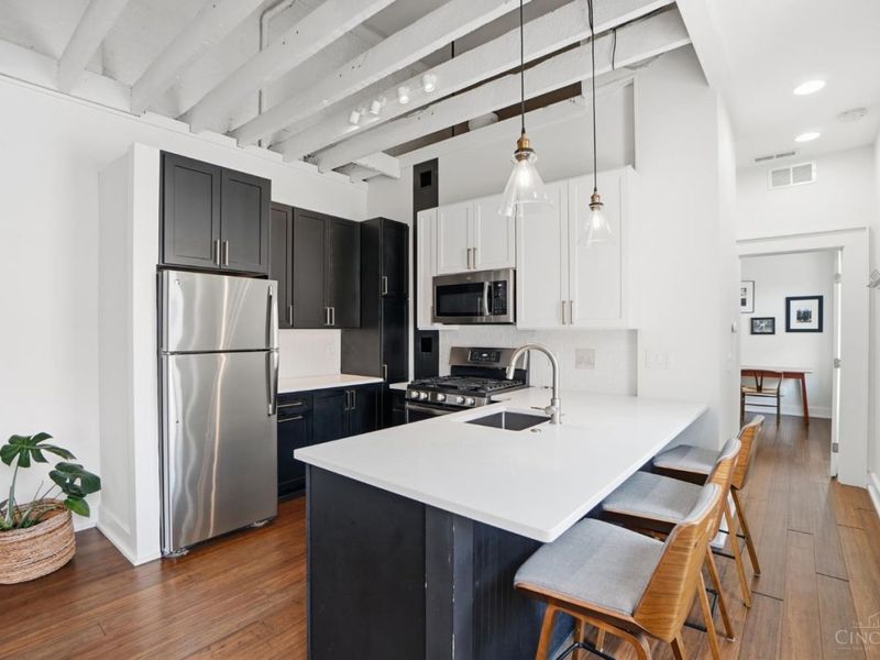 433 Clark Street, Unit B, Cincinnati, OH 45203 Photo 8